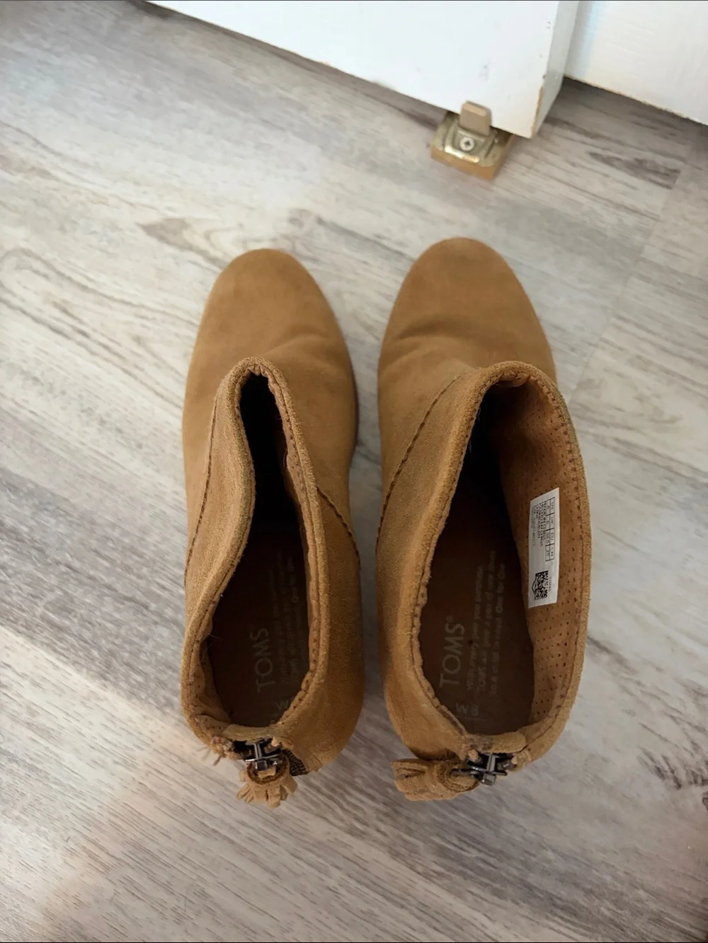 Toms warm looks pairs